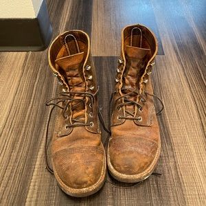 Red Wing heritage iron ranger 8085, copper rough and tough. Size 9.5  D